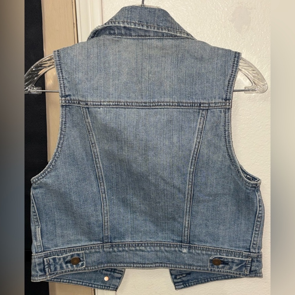 American Eagle Outfitters Women’s Denim Vest - Picture 2 of 3